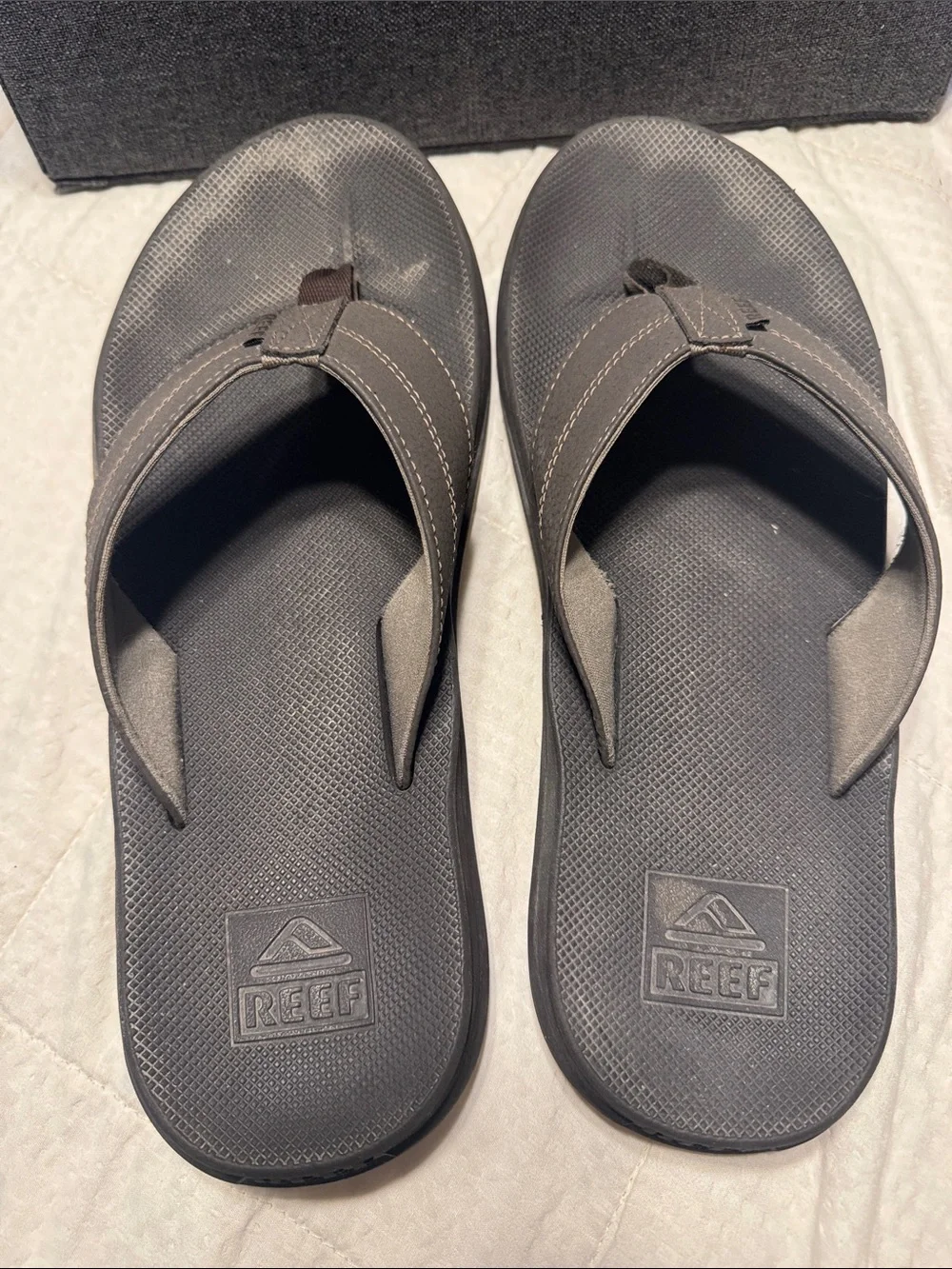 Reef Men's Dark Gray Foam Flip Flops with Contrasting Stitching